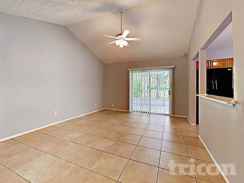 Building Photo - 1631 Spring Lake Dr
