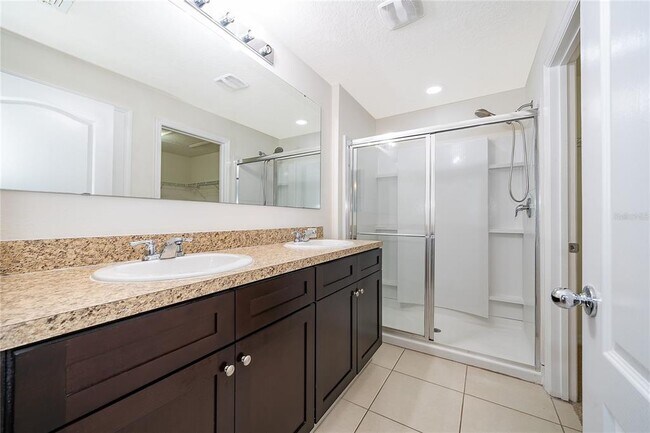 Building Photo - 4806 Riverwalk Dr