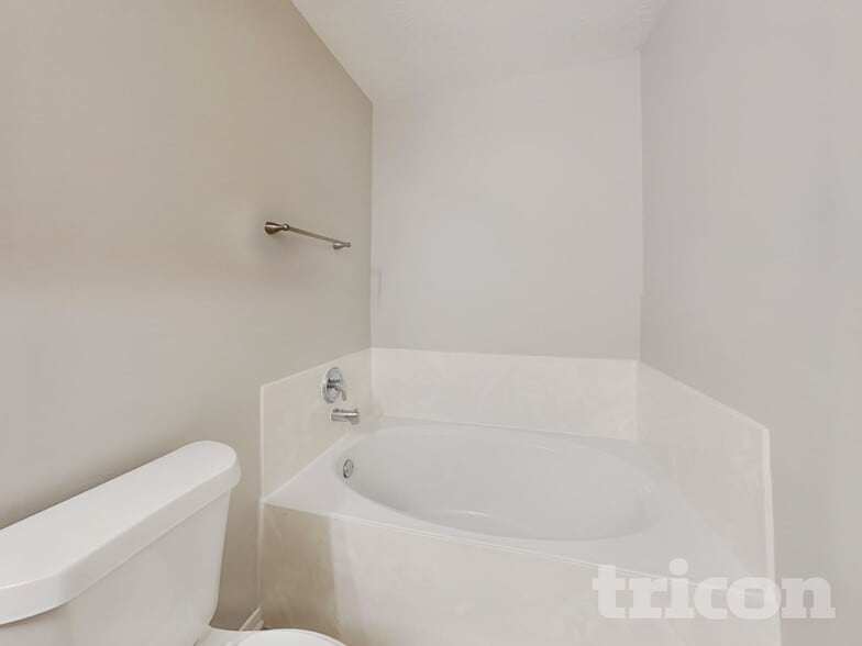 Building Photo - 1015 Blair Field Ln