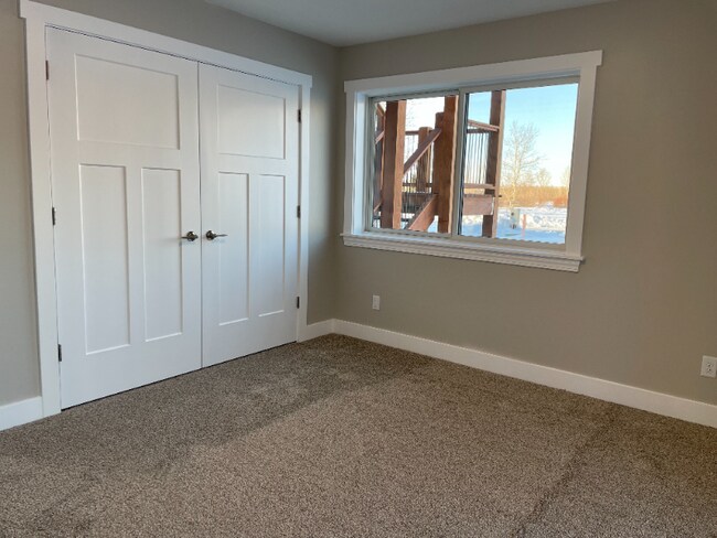 Building Photo - 205 Lakewood Rd