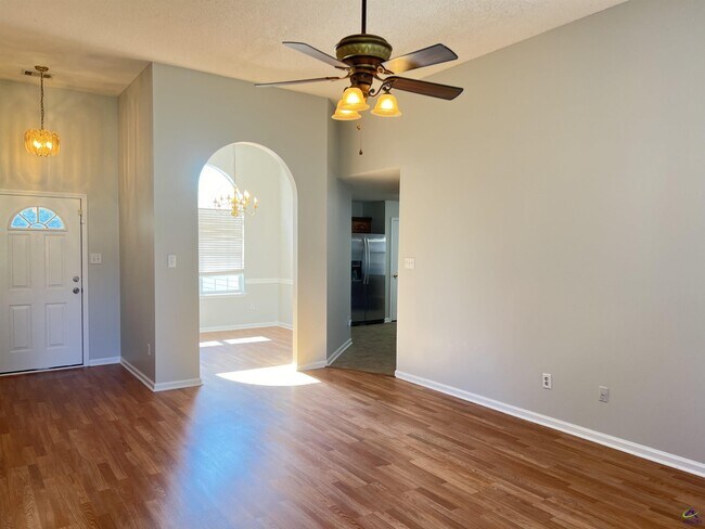 Building Photo - 103 Jessica Ct
