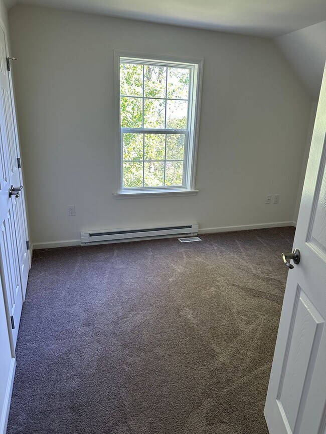 Building Photo - Immaculate 3 bedroom home in Boalsburg ava...