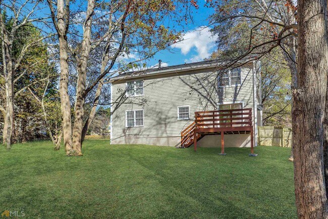 Building Photo - 2991 Brooks Dr