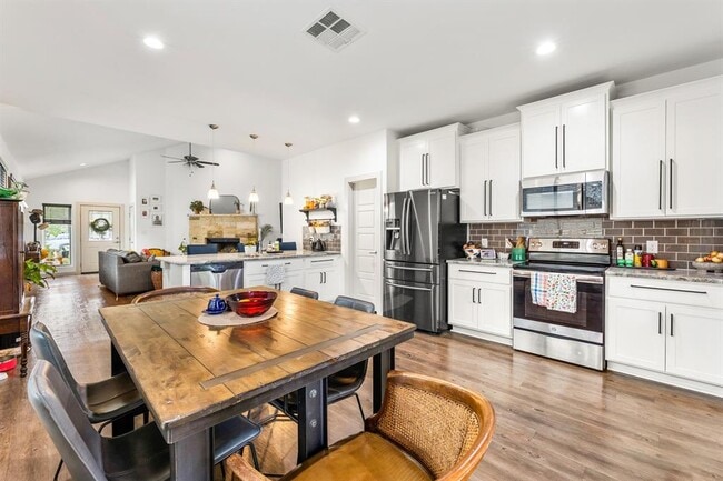 Building Photo - 205 Hanauma Dr