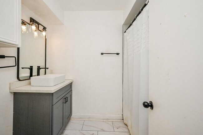 Building Photo - 5506 Pebble Springs Dr