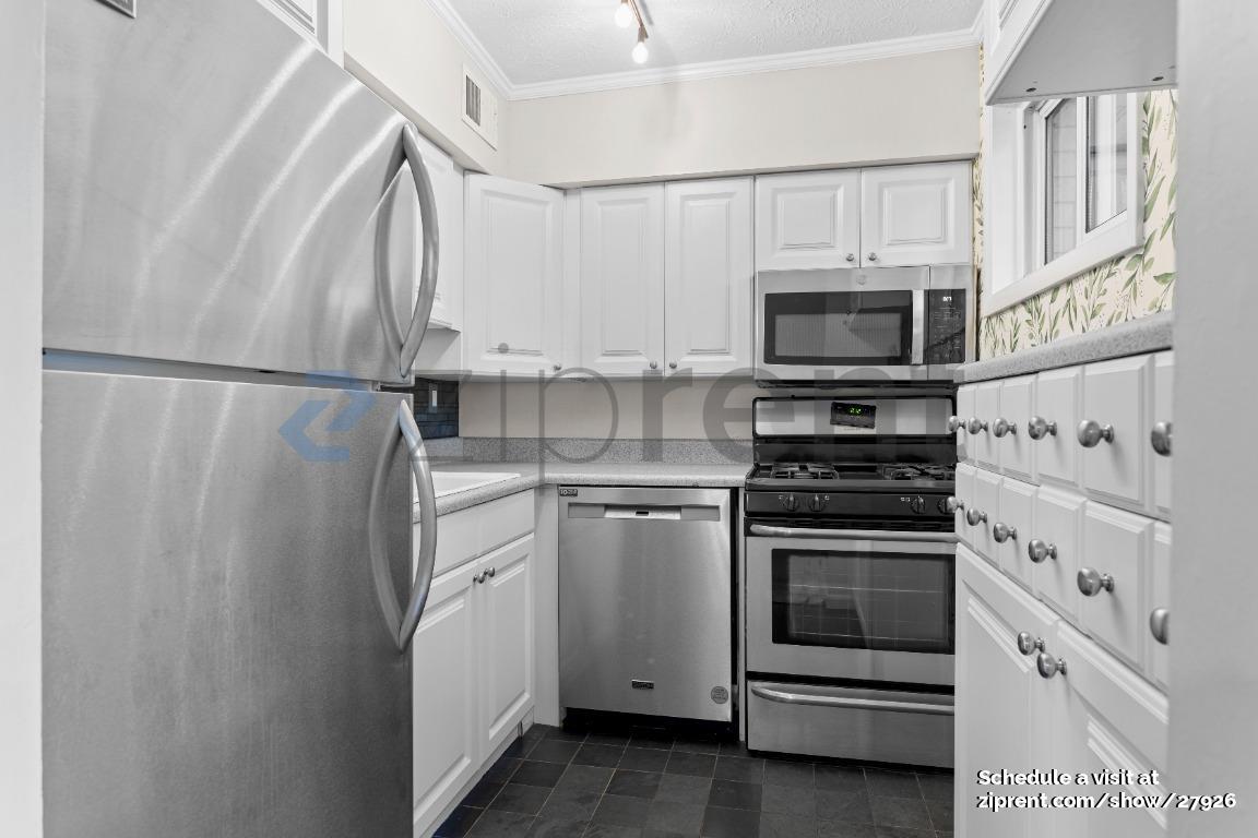 Building Photo - 100 Biscayne Dr NW