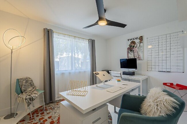 Building Photo - 10610 N 35th St