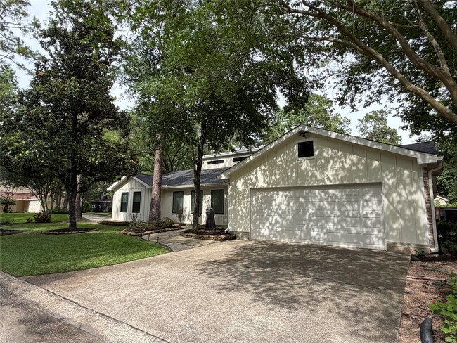 Building Photo - 2 Bayleaf Ln