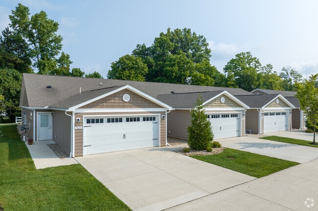 Building Photo - Redwood Reynoldsburg