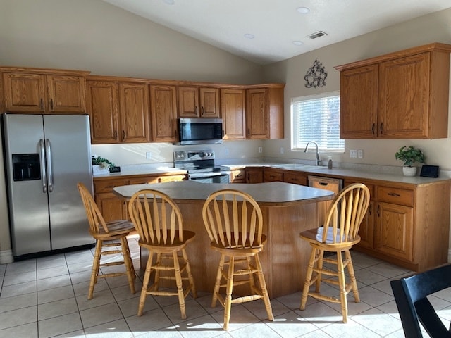 Kitchen - 3911 W Monson Pl