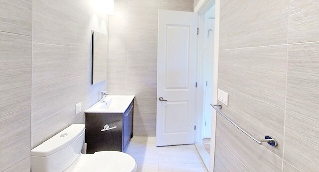 Bathroom - 1463 Fulton St