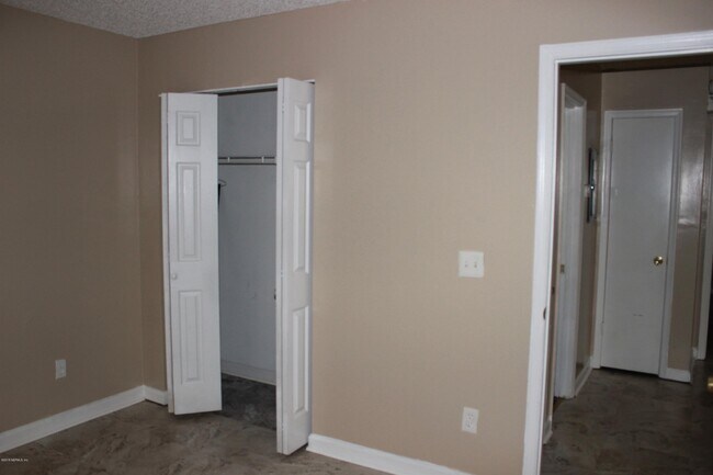 Building Photo - 6310 Delacy Rd