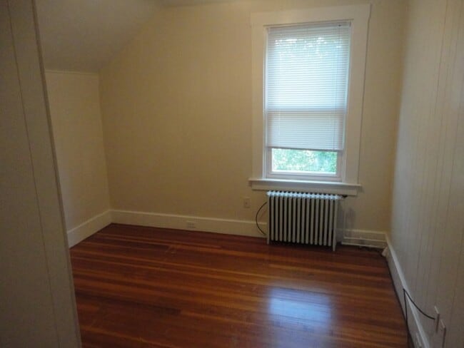 Building Photo - 39 E Bowery St