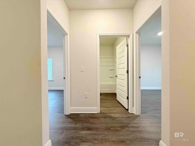 Building Photo - 30837 Semper Dr