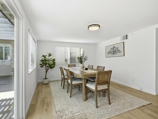 Building Photo - 8446 Penfield Ave