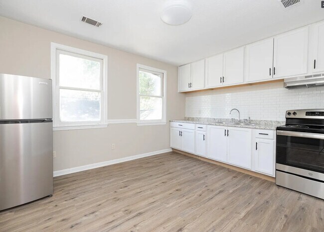 Building Photo - 1300 18th St