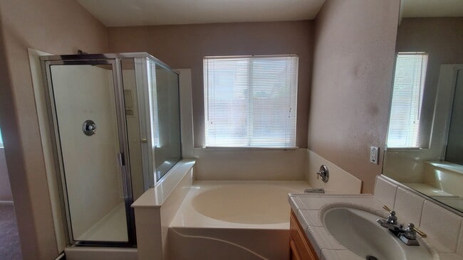 Building Photo - 2912 Mars Hill St