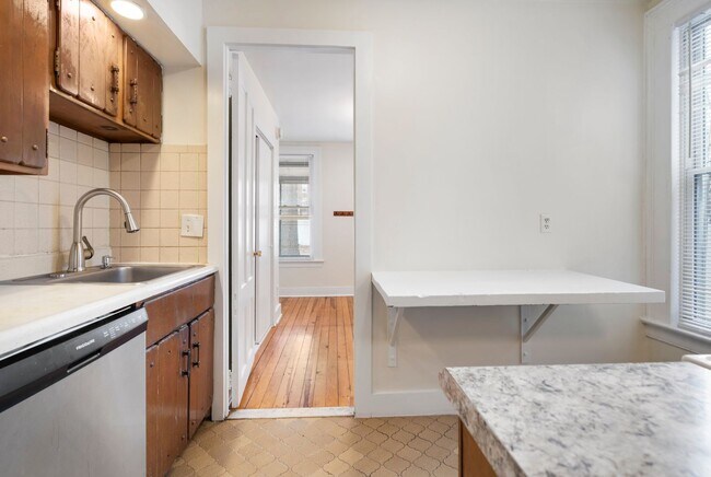 Interior Photo - 170-172 Park Street