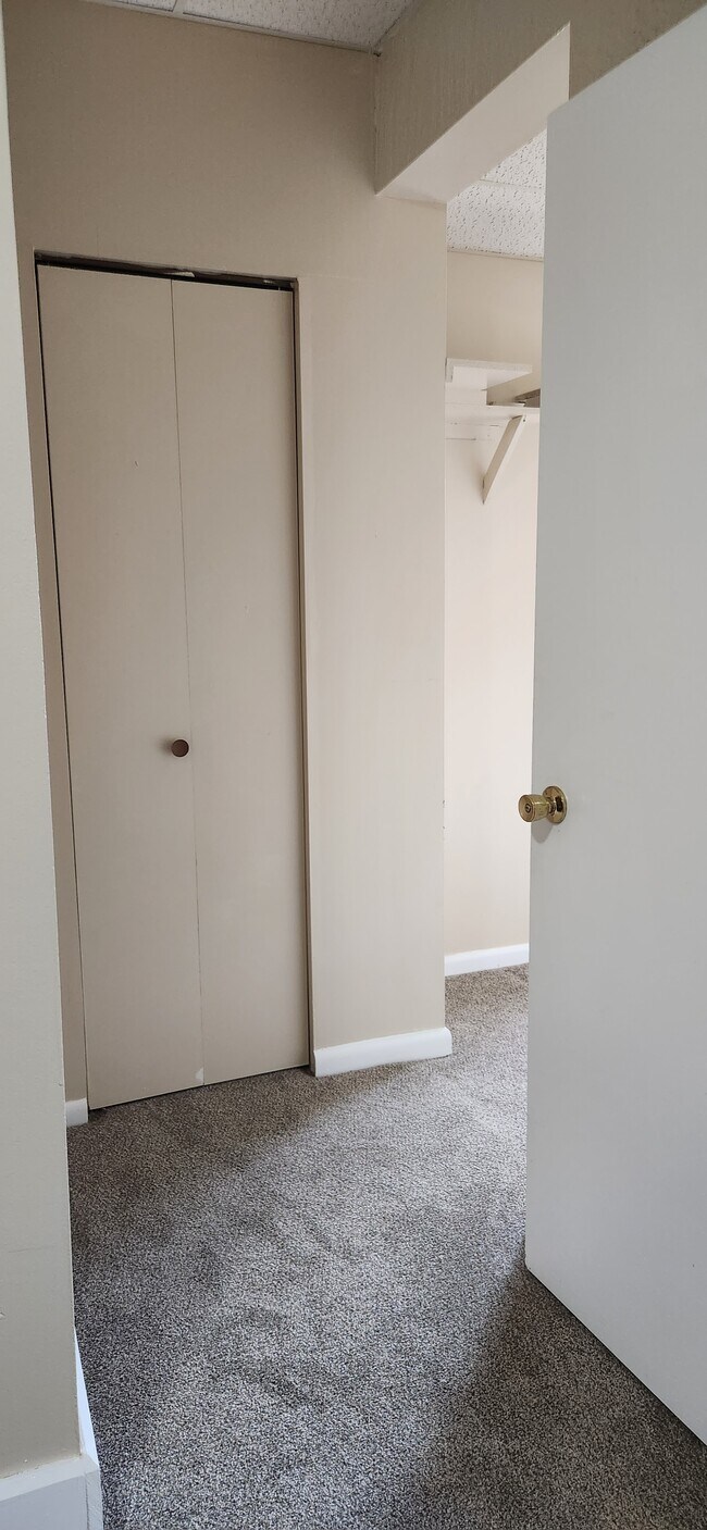 Building Photo - 435 N Water St