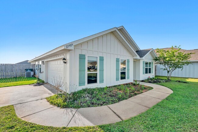 Building Photo - Charming 4BR / 2BA rental in desirable Daphne, AL — great neighborhood, move-in ready.