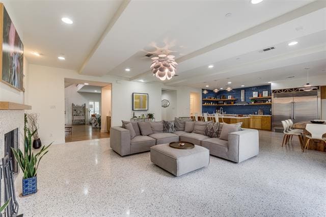 Building Photo - 2829 Dyer St