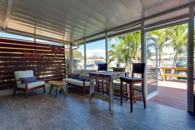 Building Photo - 4165 13th Ln NE