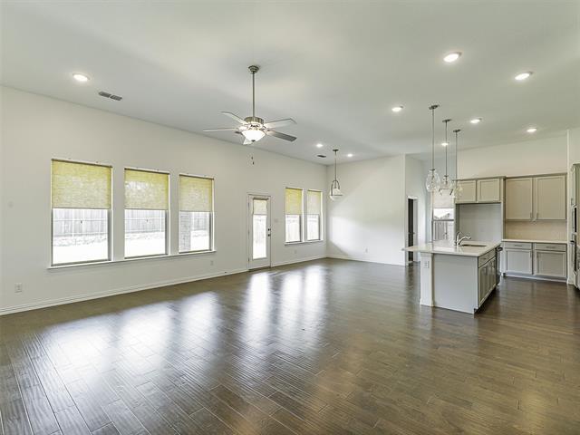 Building Photo - 1925 Emilia Dr