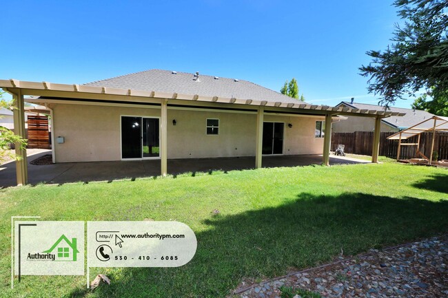 Building Photo - 2631 Queens Way