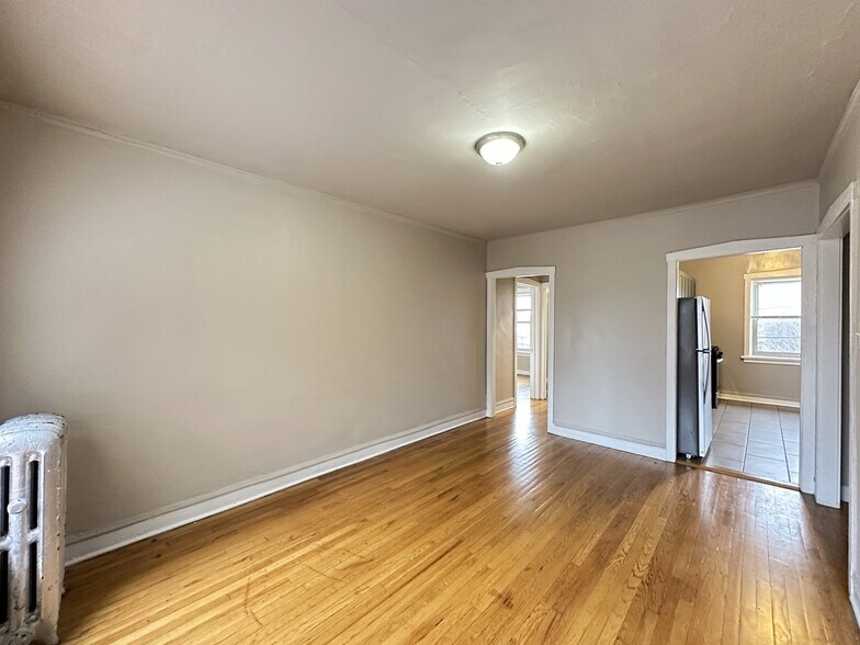 Building Photo - 4029.5 W Melrose St