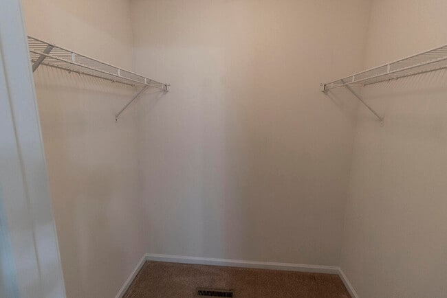 Building Photo - 3406 E St Charles Rd