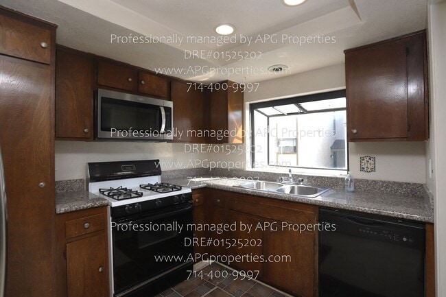 Building Photo - 2000 W Palmyra Ave