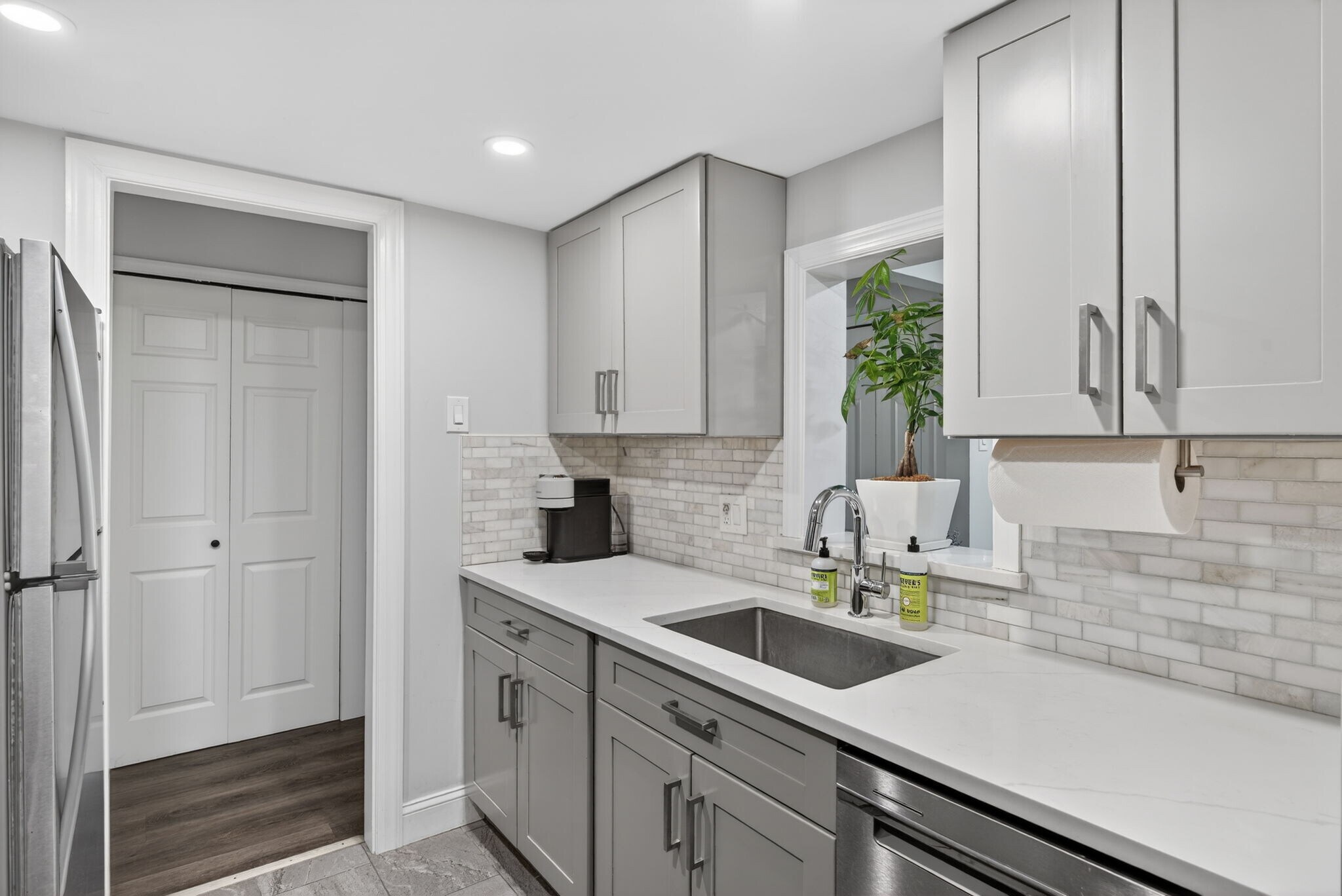 Building Photo - 159 Drummers Ln