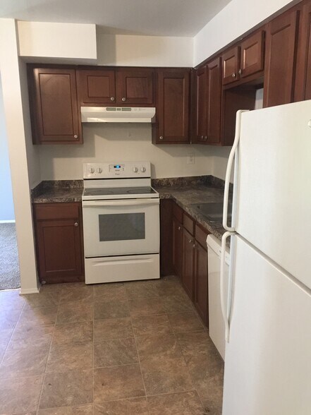 Building Photo - 25300 Shiawassee Cir