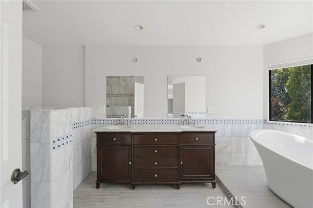 Building Photo - 29142 Bobolink Dr