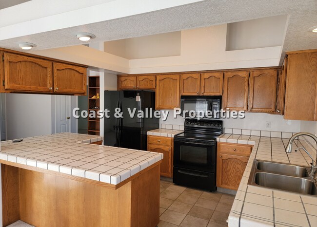 Building Photo - King City home for RENT!!!