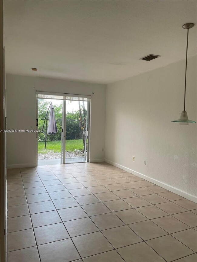 Building Photo - 17630 NW 73rd Ave