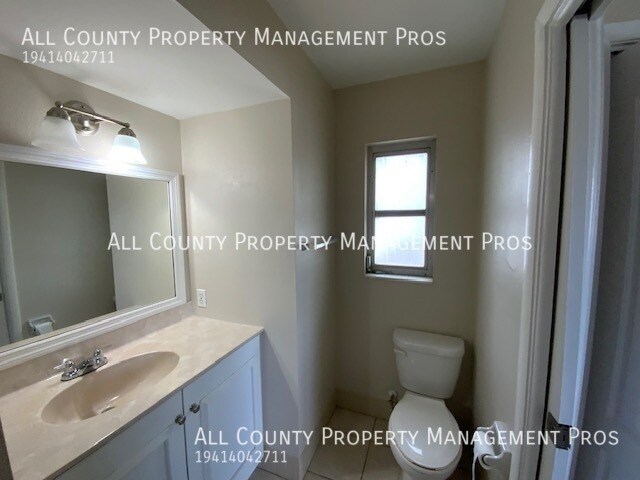 Building Photo - 3148 Jennings Dr