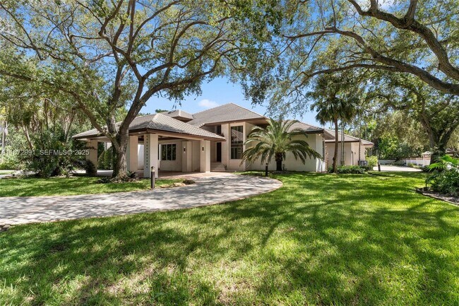 Building Photo - 6190 SW 102nd St