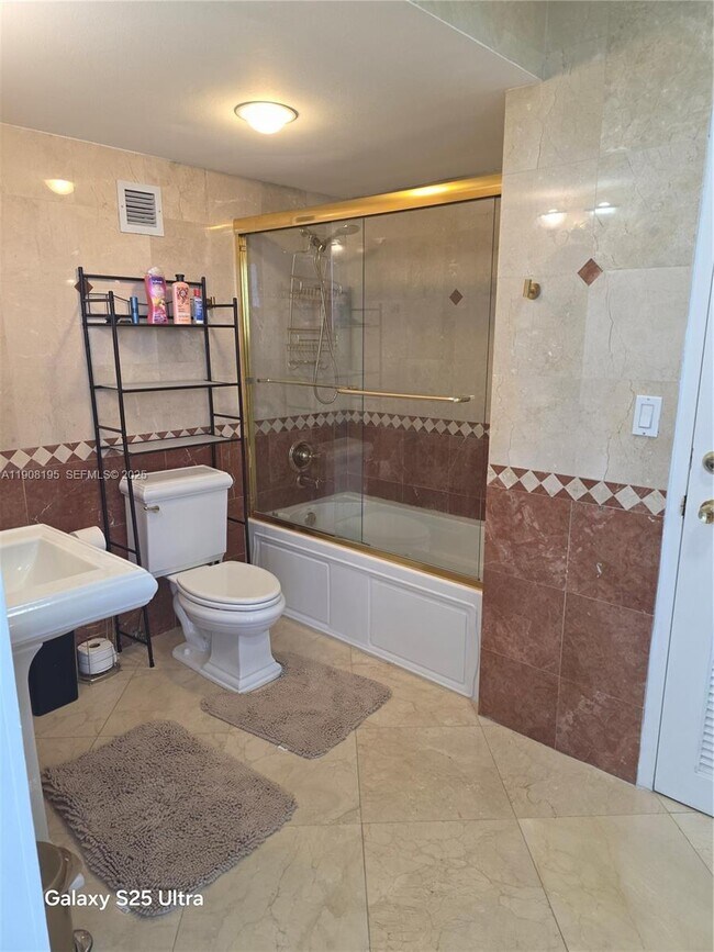 Building Photo - 3725 S Ocean Dr