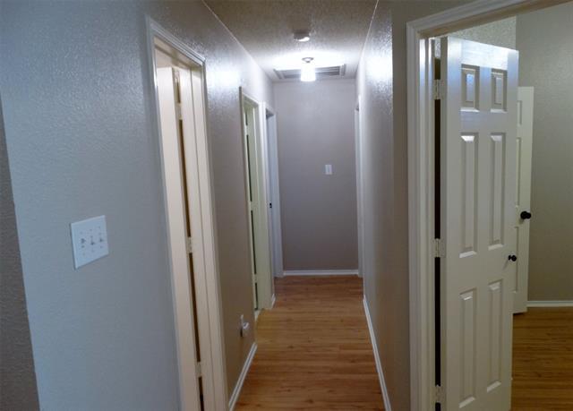 Building Photo - 7208 Yellowstone Dr