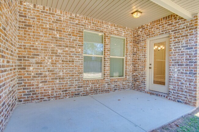 Building Photo - Stunning Move-In Ready 3-Bed, 2-Bath Energy-Efficient Brick Home in Pace with Brand-New Flooring,...