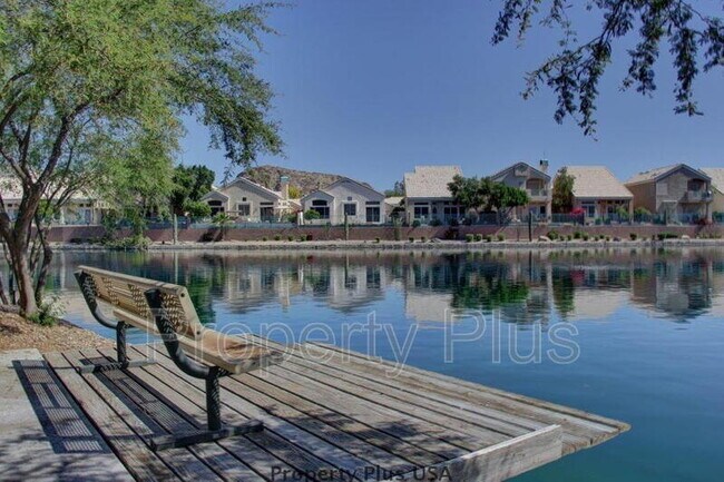 Building Photo - 16013 S Desert Foothills Pkwy