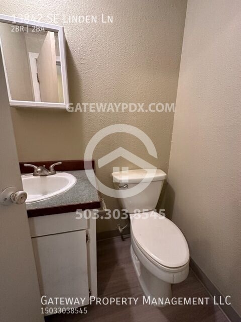 Building Photo - 13842 SE Linden Ln