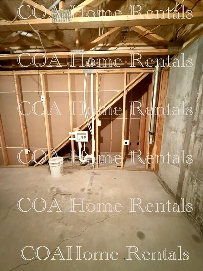 Building Photo - South East Duplex