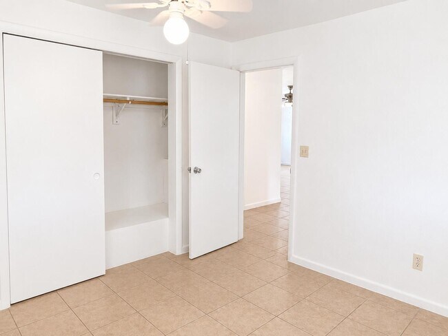 Building Photo - 9440 SW 51st St