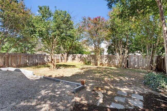 Building Photo - 12321 Emery Oaks Rd