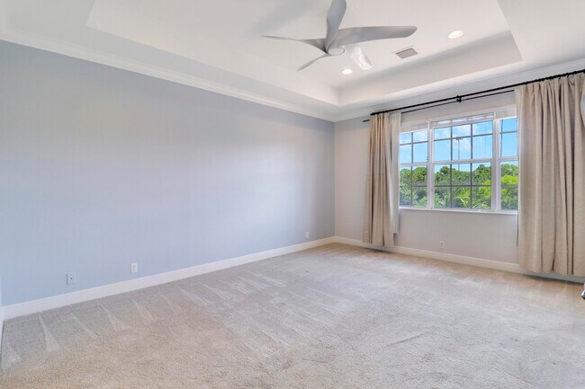 Building Photo - 4581 Artesa Way S