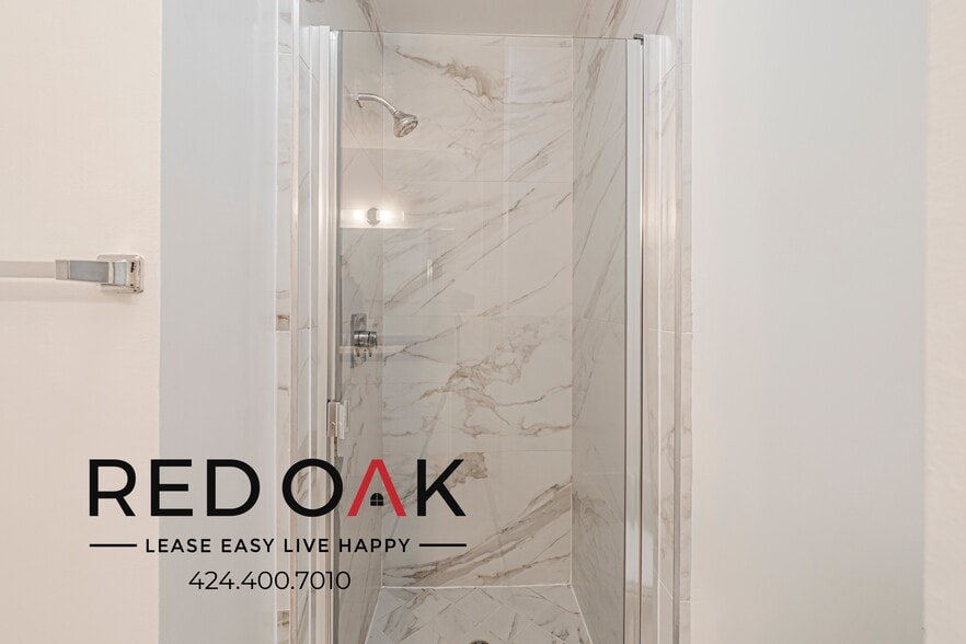 Building Photo - 121 N Hamilton Dr