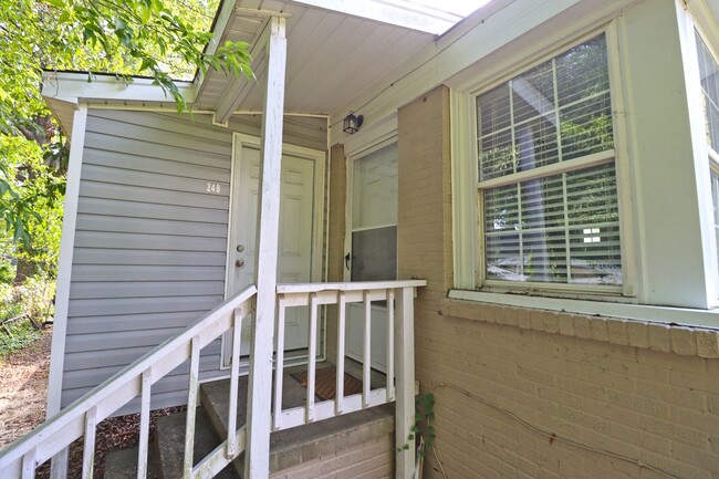 Building Photo - Two Bedroom One Bath Duplex - Walking Dist...