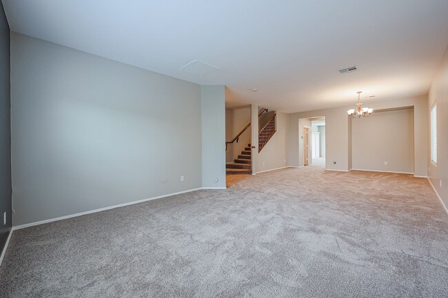 Building Photo - 4 bed, 3.5 bath house in Stetson Valley, Phoenix